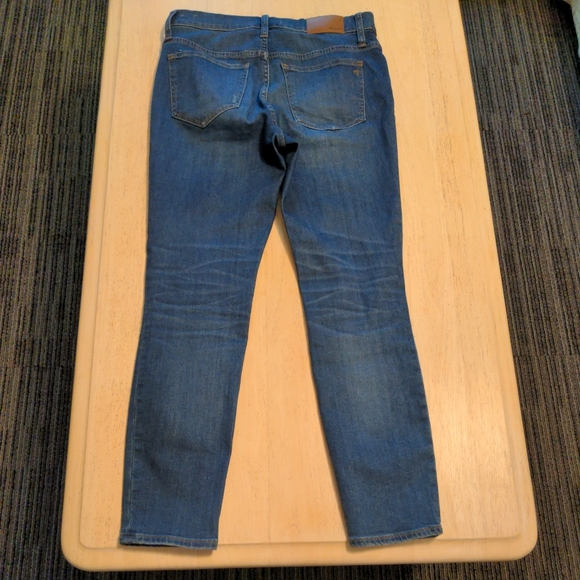 Madewell 9" High-Rise Skinny Crop Jeans in Delmar Wash 27 - Picture 4 of 8